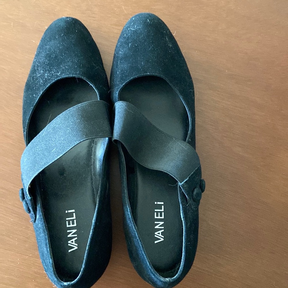 Black flats